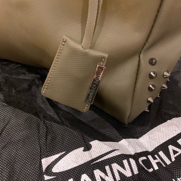 Gianni Chiarini handbag with stud details - Picture 4 of 4